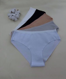 Трусы бесшовные для женщин (средний размер/однотонные) 24071-32